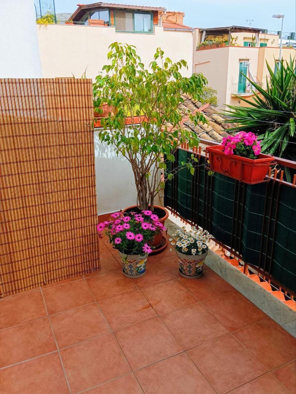 A Casa Di Nonna Gio Apartment ปาแลร์โม ภายนอก รูปภาพ